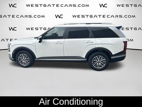 Used 2026 Hyundai Palisade SEL FWD image 14