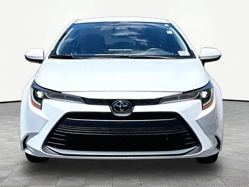 Used 2024 Toyota Corolla LE w/ LE Convenience Package FWD image 3