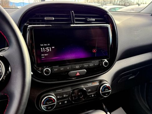 Certified 2024 Kia Soul GT-Line w/ GT-Line Technology Package image 17