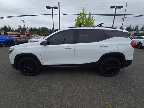 Used 2020 GMC Terrain SLT w/ Preferred Package AWD/4WD image 6