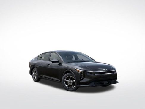 New 2026 Kia K4 LXS image 8