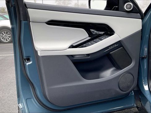 Used 2026 Land Rover Range Rover Evoque S image 24