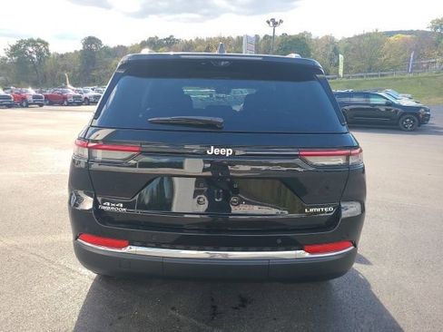 New 2025 Jeep Grand Cherokee Limited w/ Luxury Tech Group II image 4