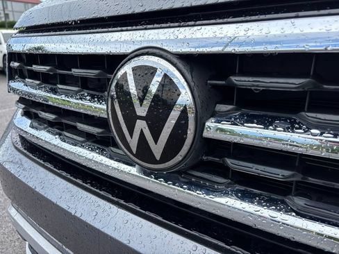 Certified 2023 Volkswagen Atlas Cross Sport SE FWD image 12