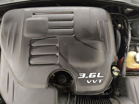 Used 2018 Chrysler 300 S w/ 300S Premium Group 2 image 30