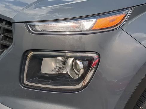 New 2026 Hyundai Venue SE FWD image 11