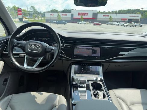 Used 2023 Audi Q7 3.0T Premium AWD/4WD image 9