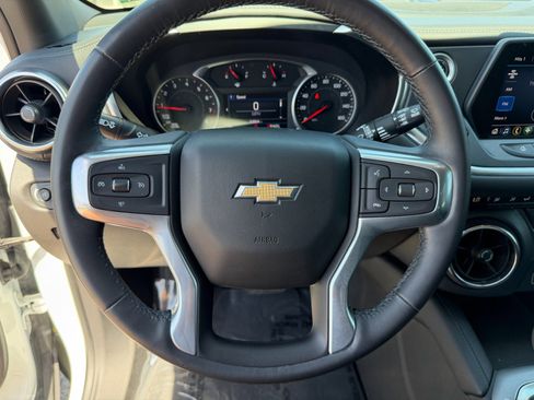 Used 2021 Chevrolet Blazer LT FWD image 19