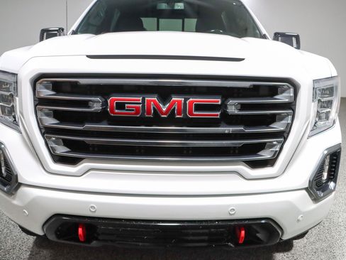 Used 2019 GMC Sierra 1500 AT4 w/ Off Road Performance Package AWD/4WD image 4