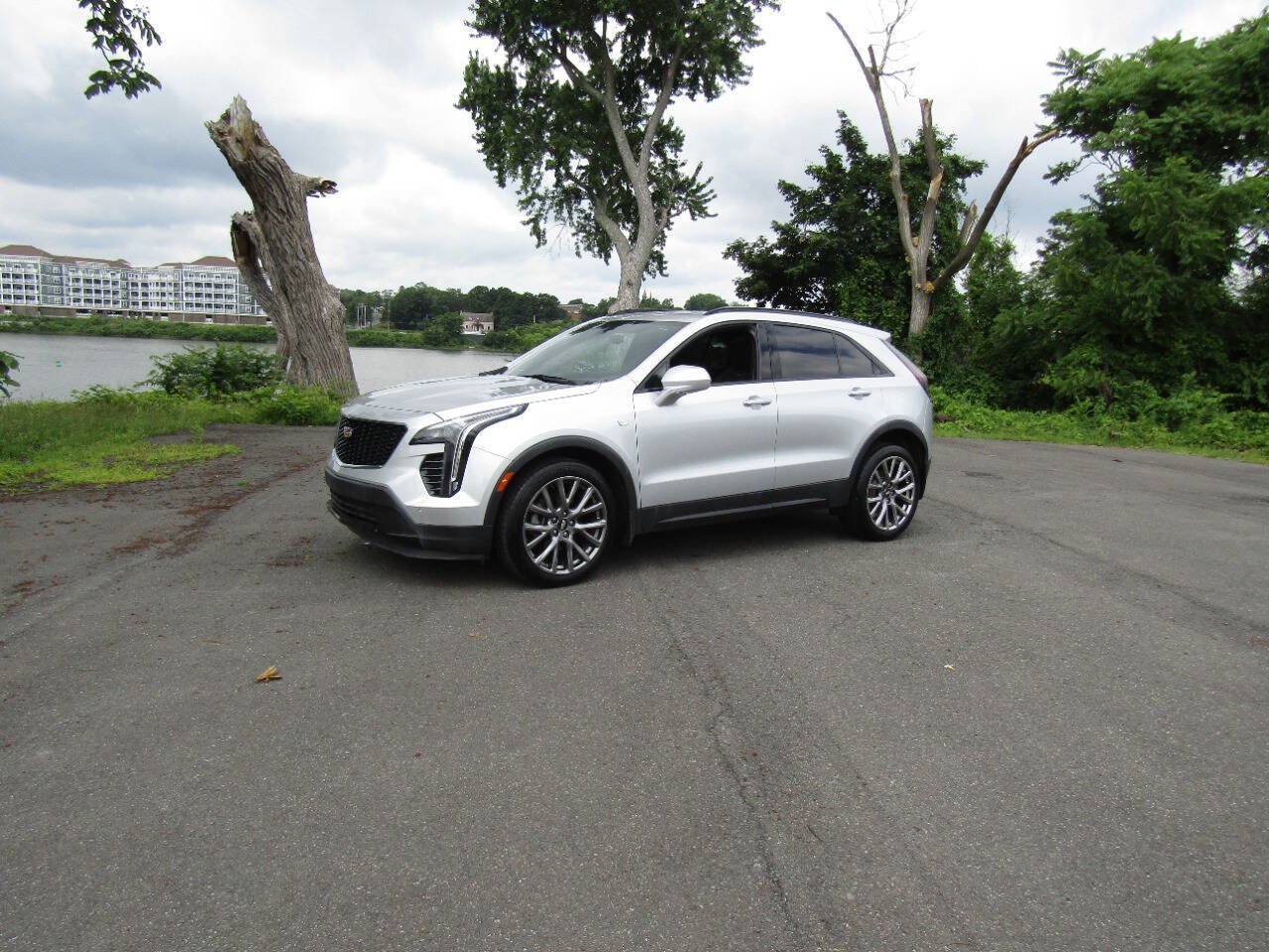 Used 2019 Cadillac XT4 Sport AWD/4WD image 2