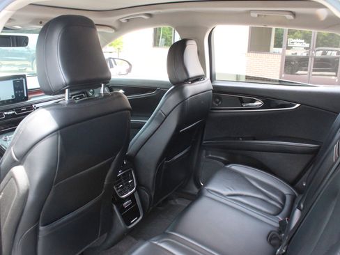 Used 2021 Lincoln Nautilus Reserve w/ Cargo Utility Package AWD/4WD image 26