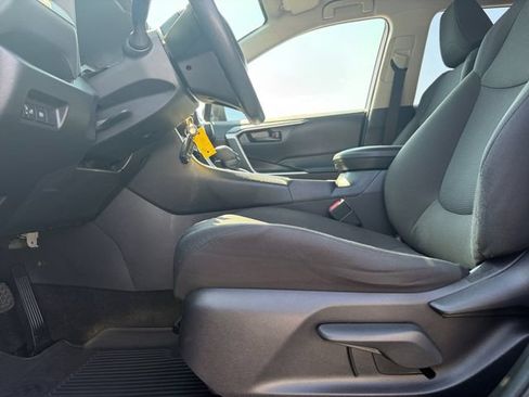 Used 2020 Toyota RAV4 LE w/ All Weather Liner Package AWD/4WD image 14