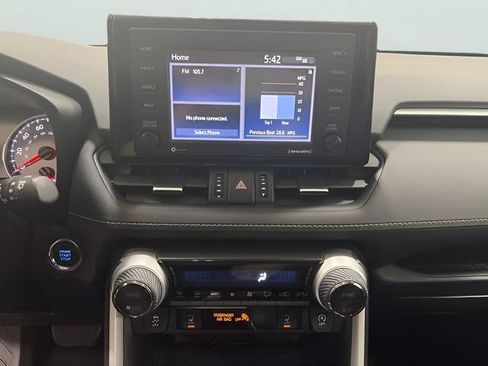 Used 2021 Toyota RAV4 XLE Premium AWD/4WD image 9
