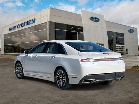 Used 2018 Lincoln MKZ Select w/ Select Plus Package image 3