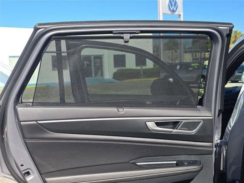 Used 2025 Volkswagen Atlas Cross Sport SEL Premium R-Line image 12