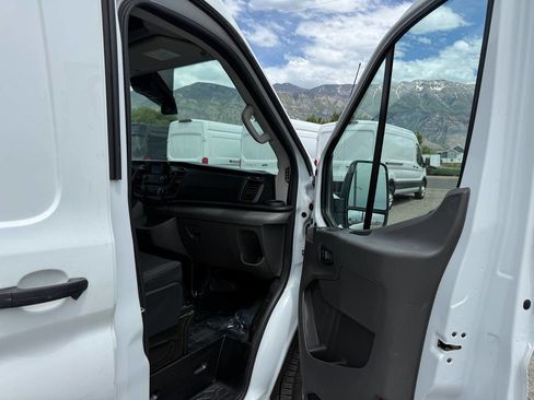 Used 2020 Ford Transit 250 Medium Roof AWD image 16