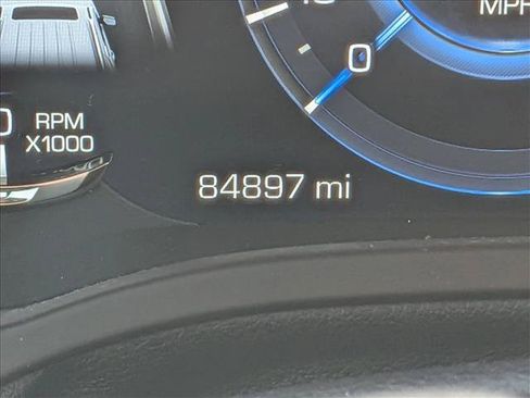 Used 2018 Cadillac Escalade Premium Luxury RWD image 10