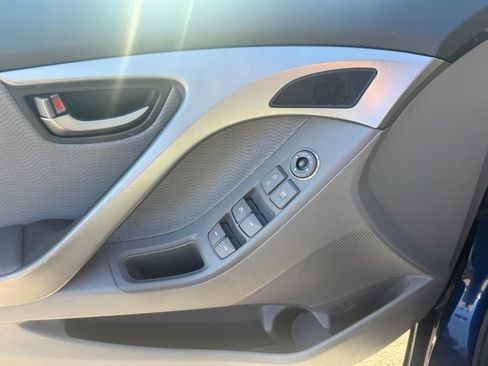 Used 2013 Hyundai Elantra Limited w/ Technology Pkg image 12