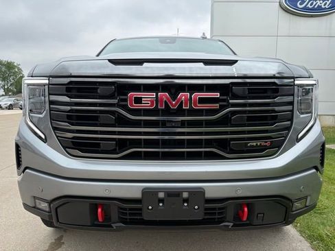 Used 2024 GMC Sierra 1500 AT4 w/ AT4 Premium Package AWD/4WD image 7