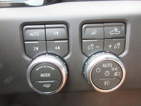 New 2026 GMC Sierra 1500 AT4 AWD/4WD image 17