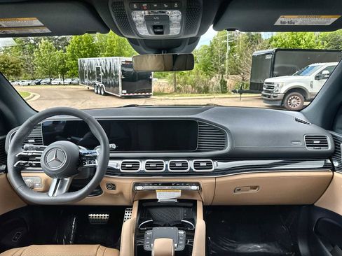 New 2026 Mercedes-Benz GLS 450 4MATIC image 20