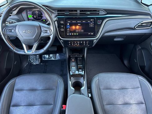 Used 2023 Chevrolet Bolt LT w/ Infotainment Package FWD image 16