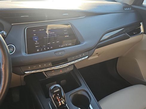 Certified 2023 Cadillac XT4 Premium Luxury AWD/4WD image 9