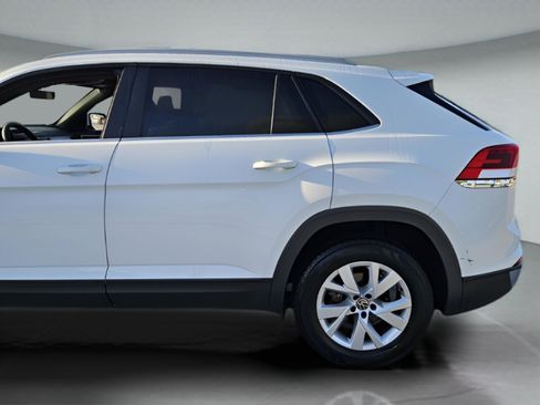 Used 2021 Volkswagen Atlas Cross Sport S image 34