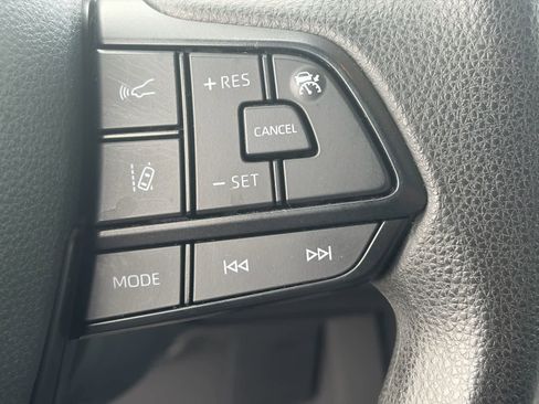 Used 2024 Toyota Sienna LE image 20