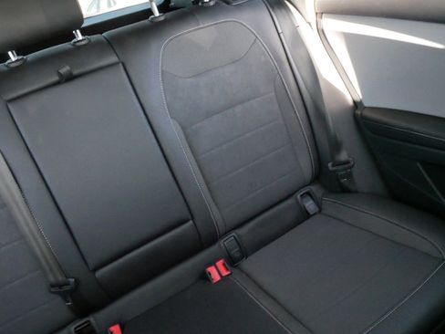 Used 2024 Volkswagen Taos SE image 14