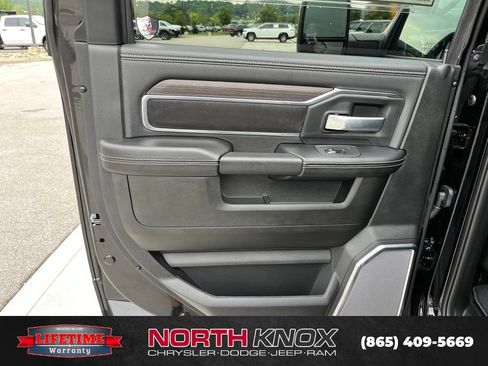New 2026 RAM 2500 Laramie AWD/4WD image 18