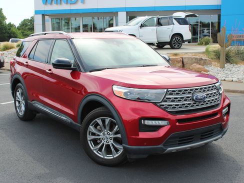 Used 2022 Ford Explorer Limited RWD image 2