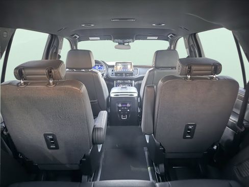 Used 2023 Chevrolet Tahoe LT image 10