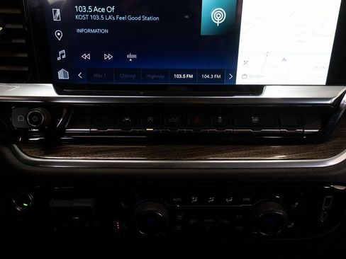 Used 2025 Chevrolet Silverado 1500 LT RWD image 31
