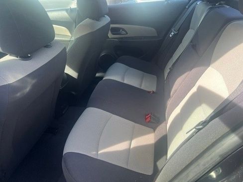 Used 2014 Chevrolet Cruze LS image 6