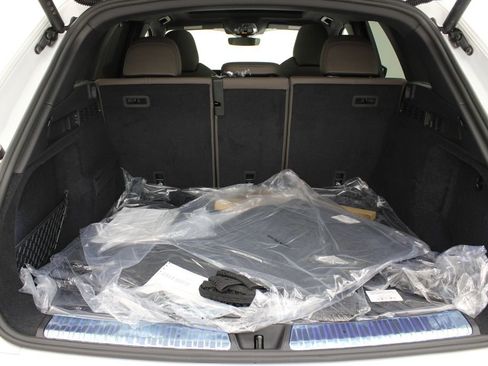 New 2025 Audi Q5 Prestige image 30