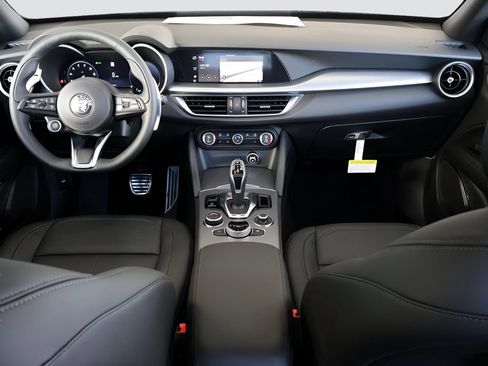 New 2025 Alfa Romeo Stelvio Sprint AWD/4WD image 15
