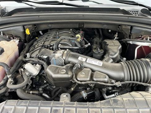Used 2024 Jeep Grand Cherokee Laredo X AWD/4WD image 34