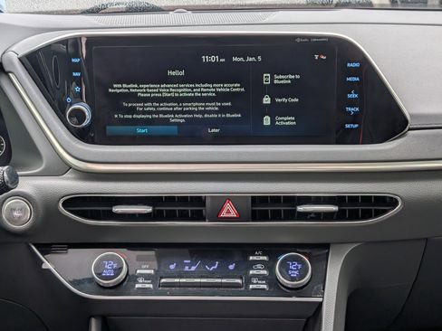 Used 2023 Hyundai Sonata SEL w/ Convenience Package image 17