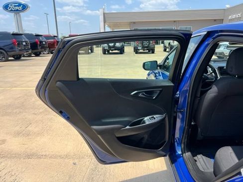 Used 2023 Chevrolet Malibu LT FWD image 13