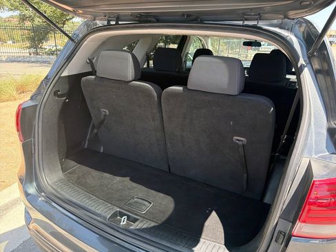 Used 2020 Kia Sorento FWD V6 image 40