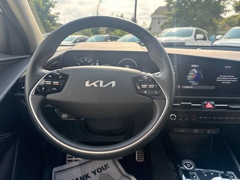Used 2023 Kia Niro Wave w/ Wave Preserve Package FWD image 24