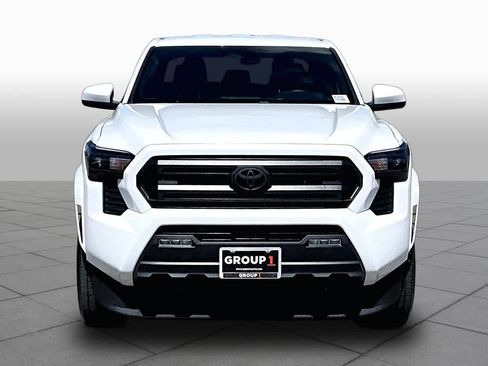 Used 2025 Toyota Tacoma SR5 AWD/4WD image 3