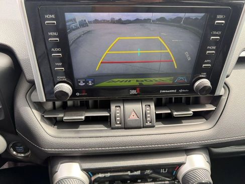 Used 2020 Toyota RAV4 XLE Premium FWD image 25