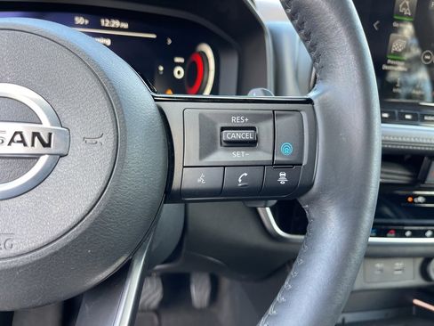 Used 2021 Nissan Rogue Platinum image 17