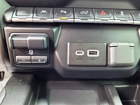 Used 2022 GMC Sierra 1500 AT4 w/ AT4 Carbonpro Edition image 20