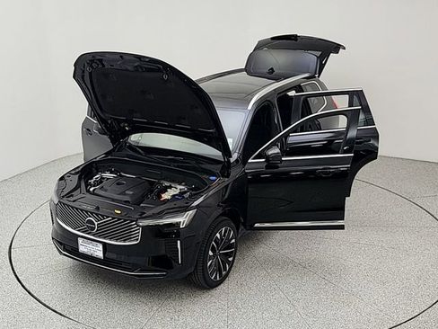 New 2026 Volvo XC90 T8 Plus w/ Protection Package AWD/4WD image 42