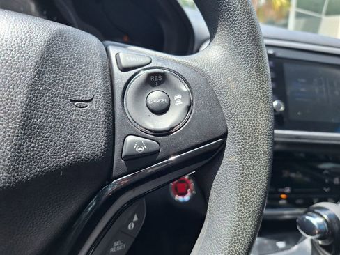 Used 2022 Honda HR-V EX image 18