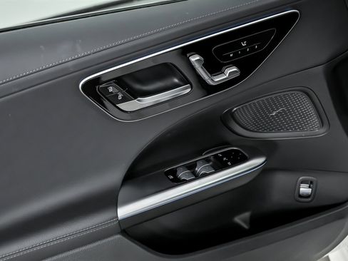 Used 2022 Mercedes-Benz C 300 4MATIC Sedan w/ AMG Line w/ Night Package image 18