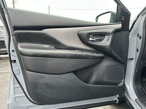 Used 2021 Nissan Murano SL w/ SL Moonroof Package image 9